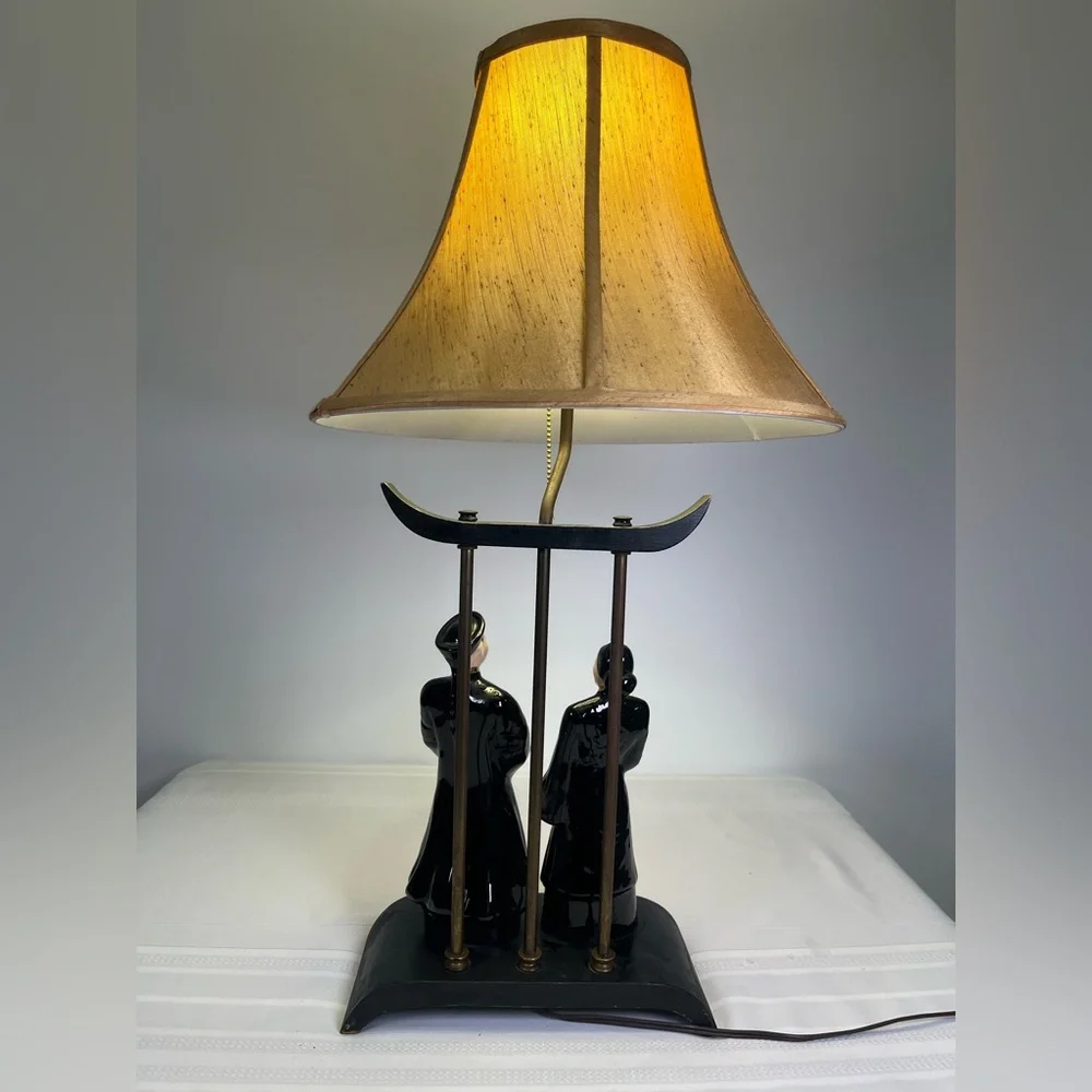 VTG 50s Ceramic Asian Couple Figural Lamp Pagoda MCM Black Gold Oriental Style